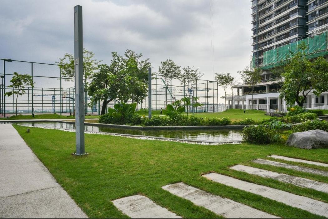 Executive Ceo Trefoil Apartment *